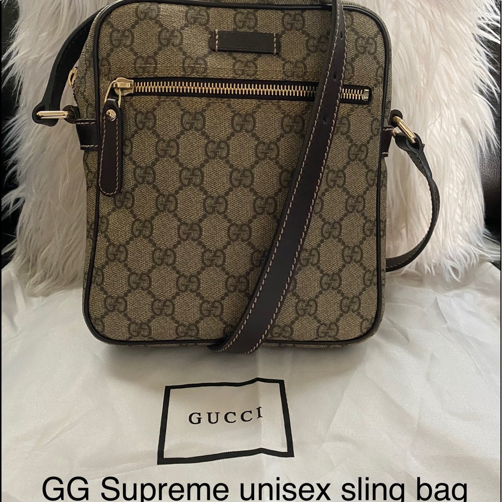 Gucci GG Supreme Unisex Messenger Bag